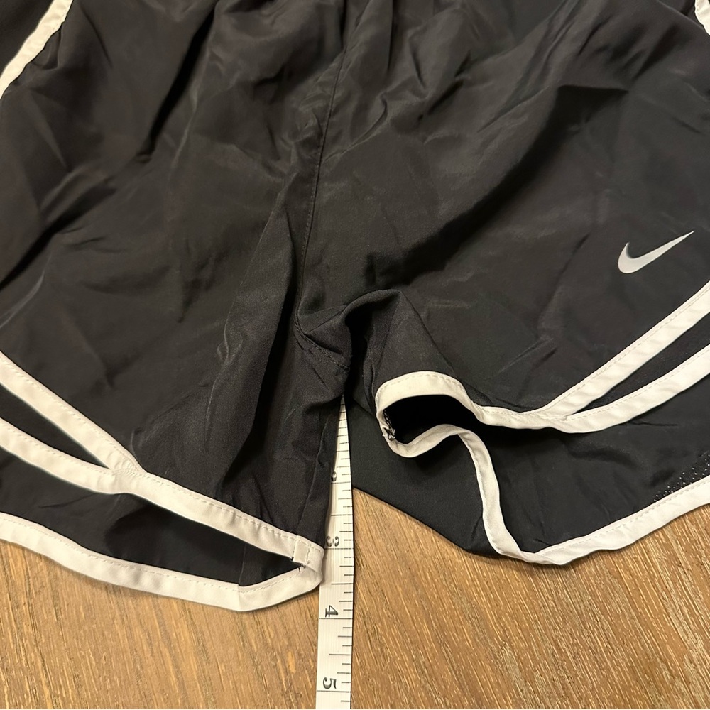 Nike Women's Black Dri-Fit Running Shorts size S - Picture 5 of 7
